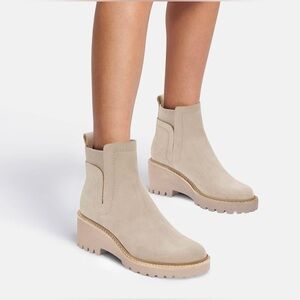 Elegant Beige Ankle Booties. (#62)